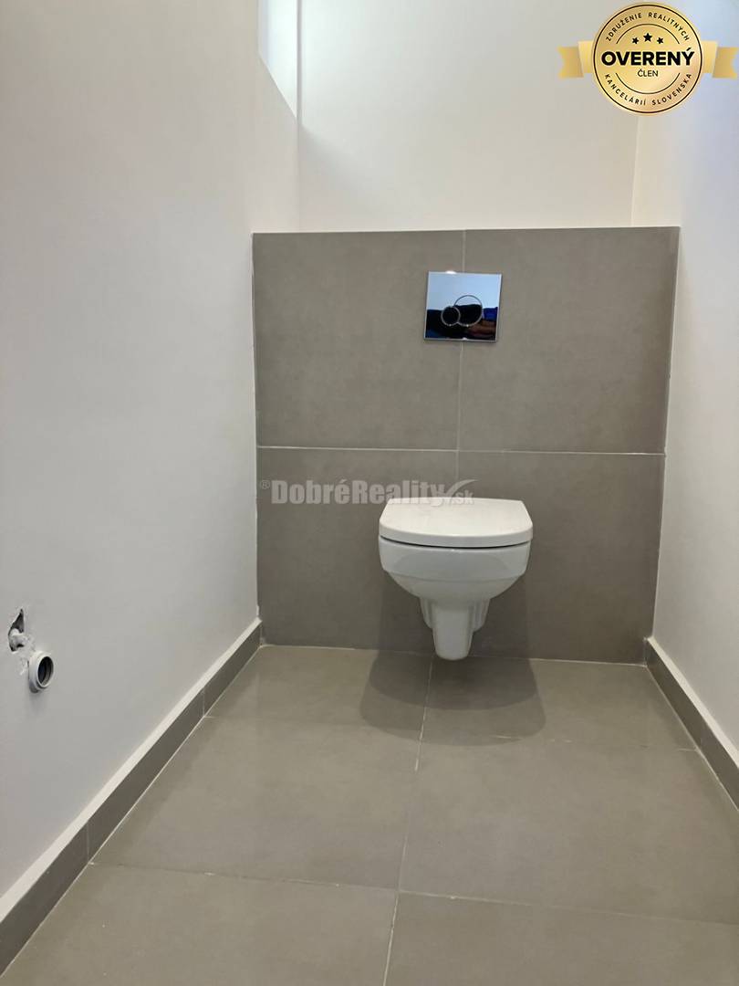 Ponúkame Vám na predaj 3 - izbový rodinný dom po kompletnej rekonštruk