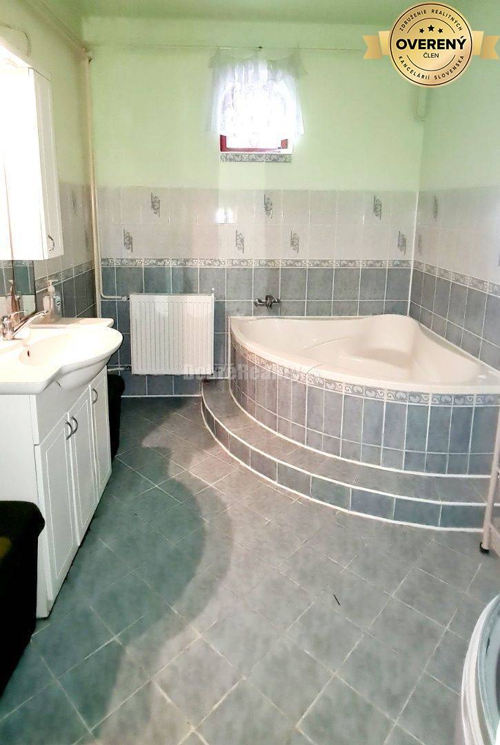 Dobré reality - znížená cena RD s veľkým pozemkom 2455 m2 v kľudnej ča