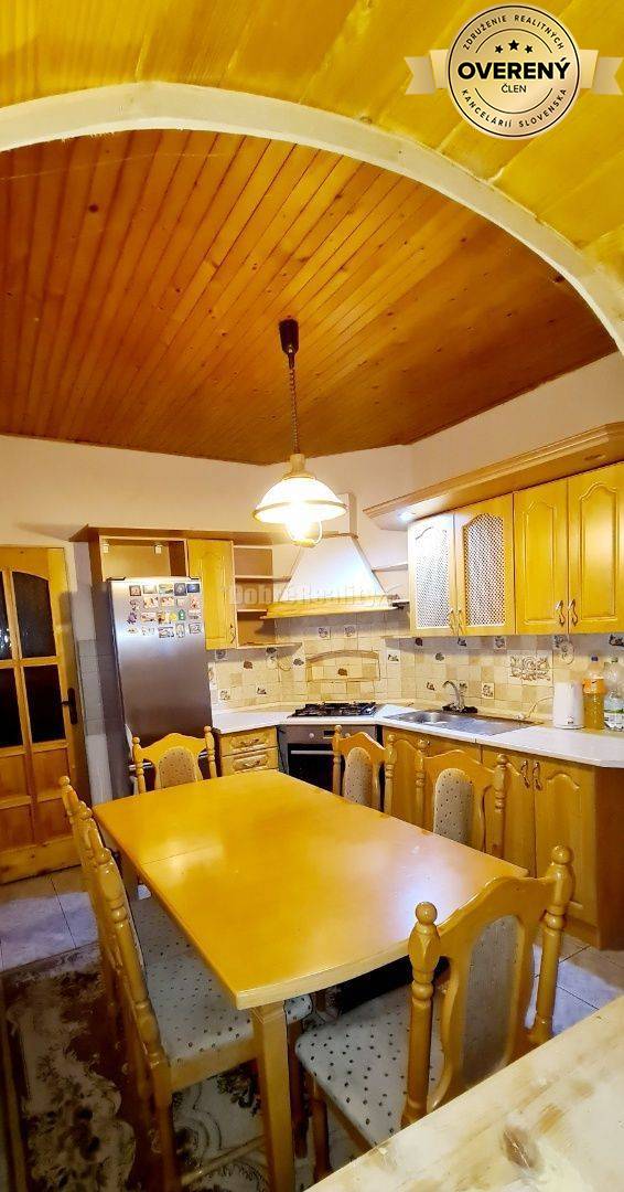 Dobré reality - znížená cena RD s veľkým pozemkom 2455 m2 v kľudnej ča