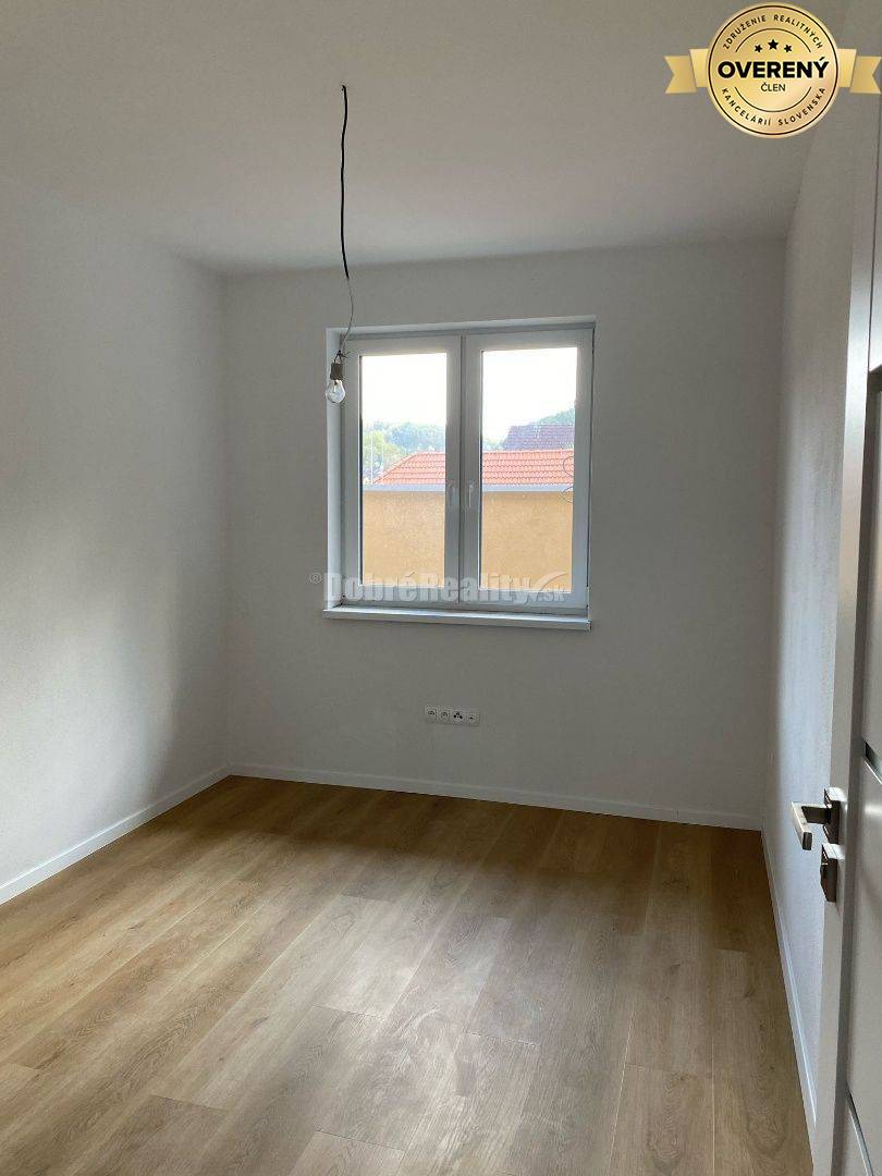 Štýlová novostavba 3-izbového bytu s terasou v obci Banka, len na skok