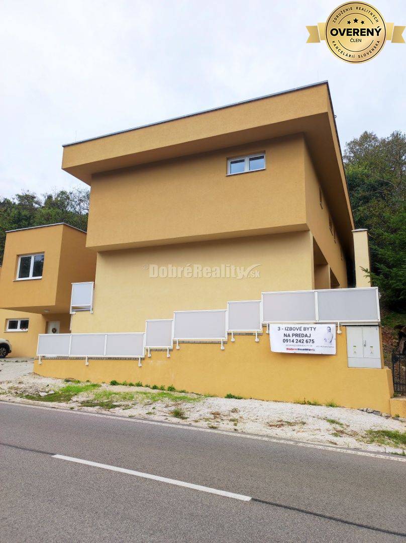 Štýlová novostavba 3-izbového bytu s terasou v obci Banka, len na skok