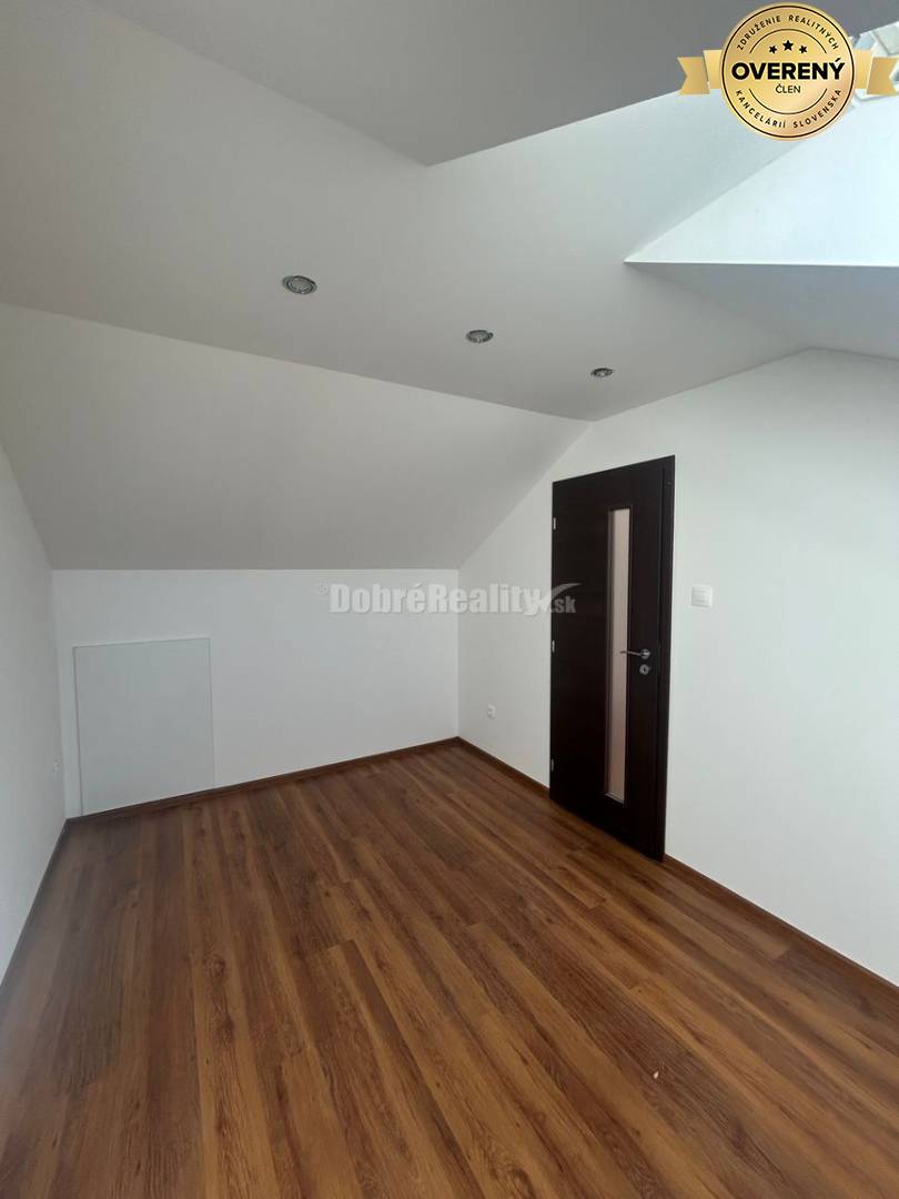 Prenájom podkrovného 1izb bytu pri Gymnáziu