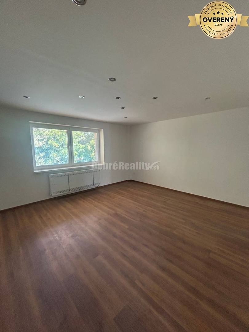 Prenájom 3izb bytu pri Gymnáziu