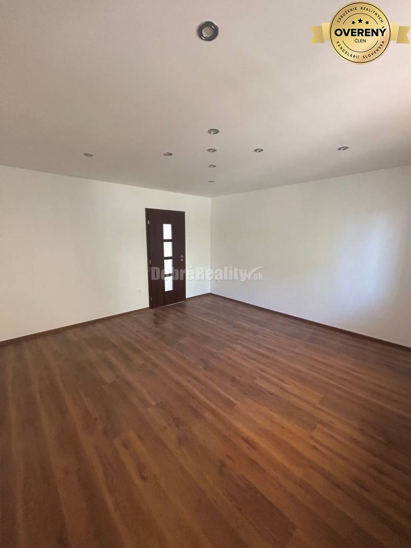 Prenájom 3izb bytu s veľkou terasou  pri Gymnáziu