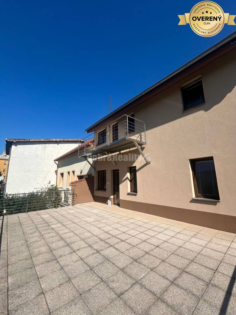 Prenájom 3izb bytu s veľkou terasou  pri Gymnáziu