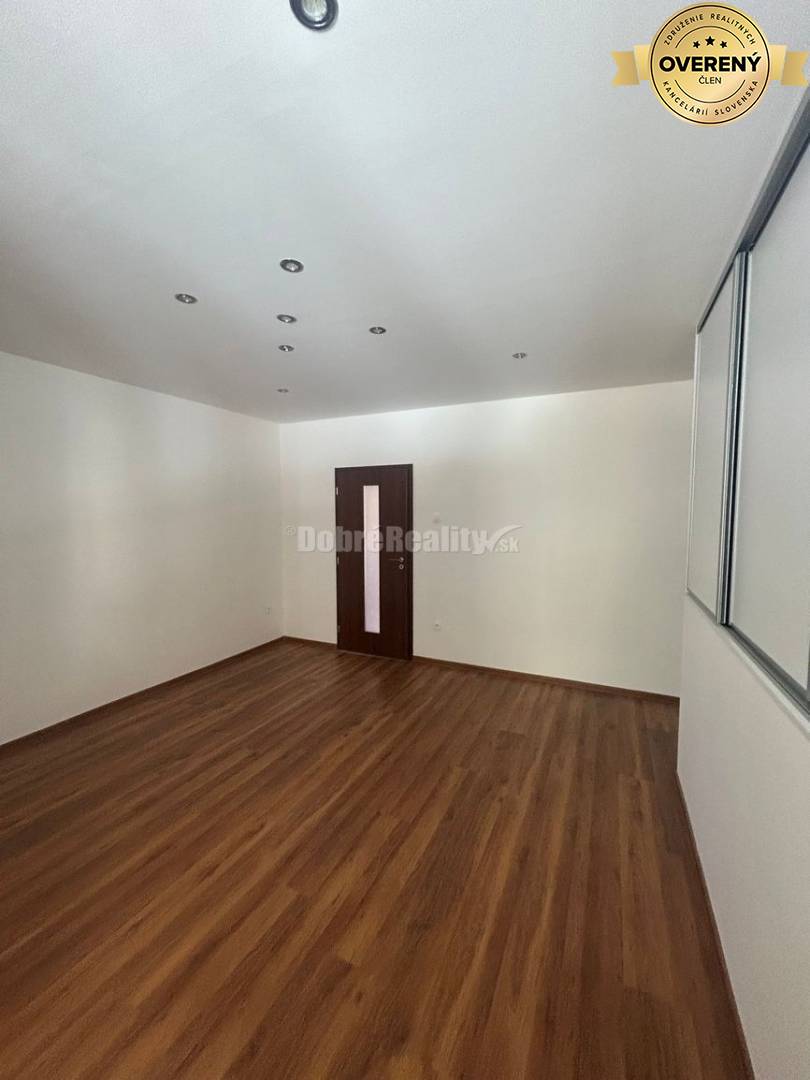 Prenájom 3izb bytu s veľkou terasou  pri Gymnáziu