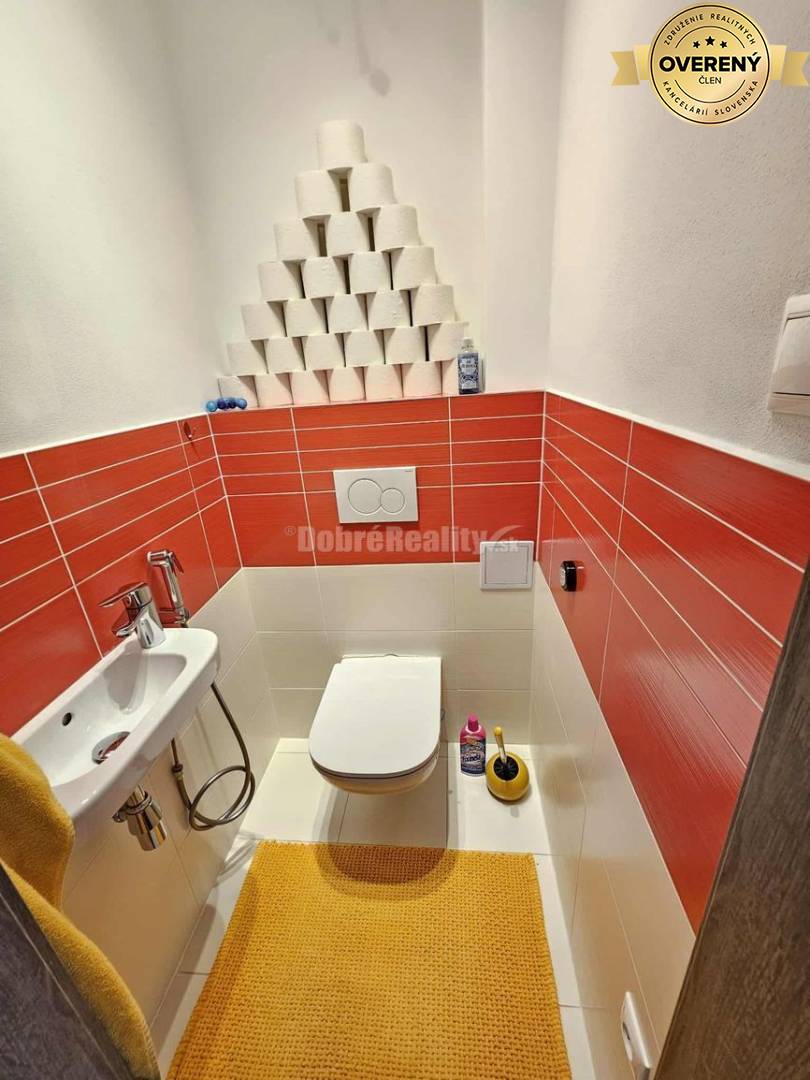 ZNÍŽENÁ CENA! MODERNÁ 4 roč.NOVOSTAVBA - NA PREDAJ v obci BABINDOL