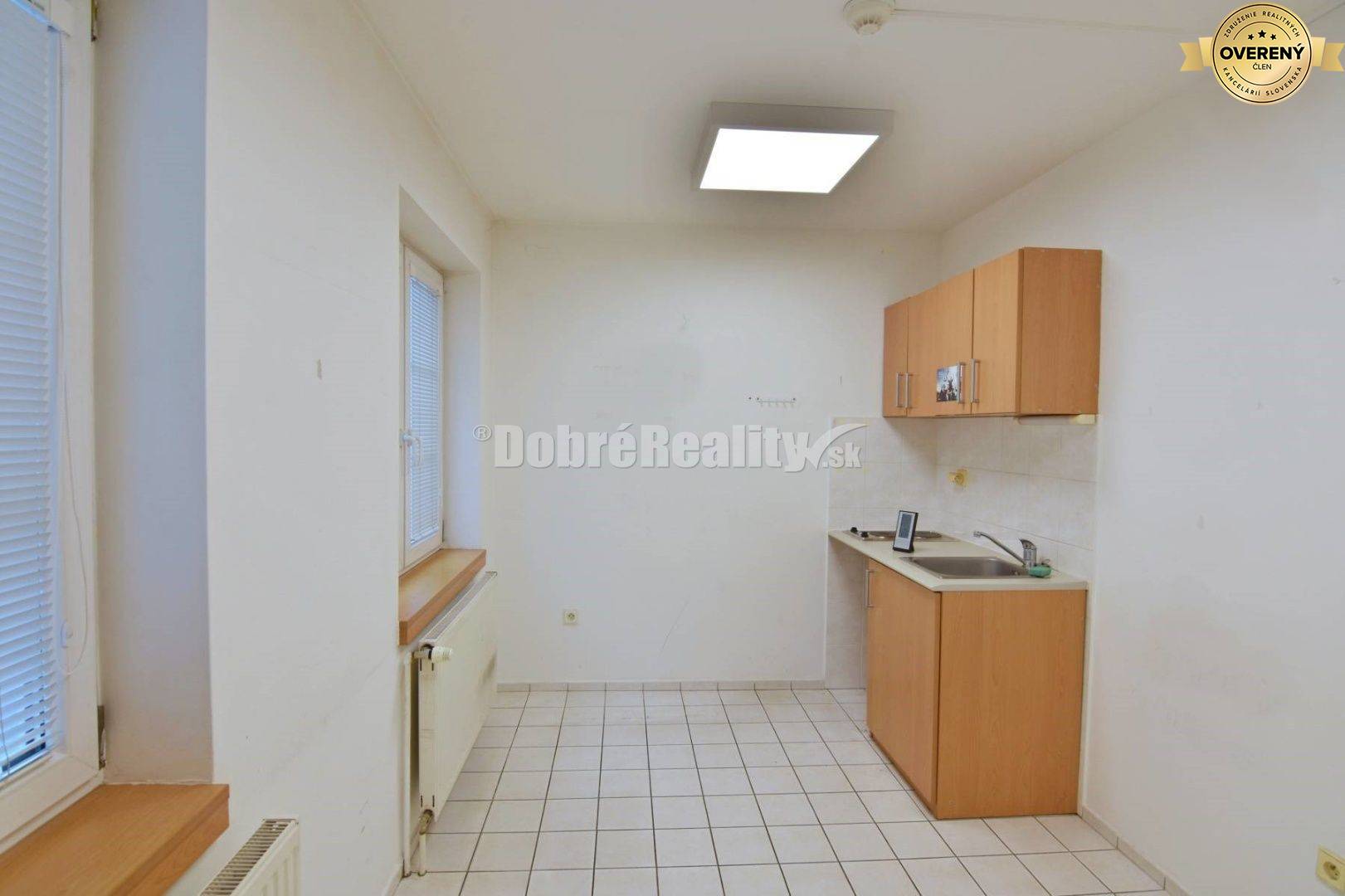 DOBRÉ REALITY - Prevádzkové a administratívne priestory na prenájom na