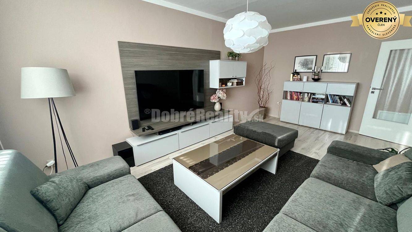 Zariadený 4 izbový byt Nové Zámky s dvomi balkónmi