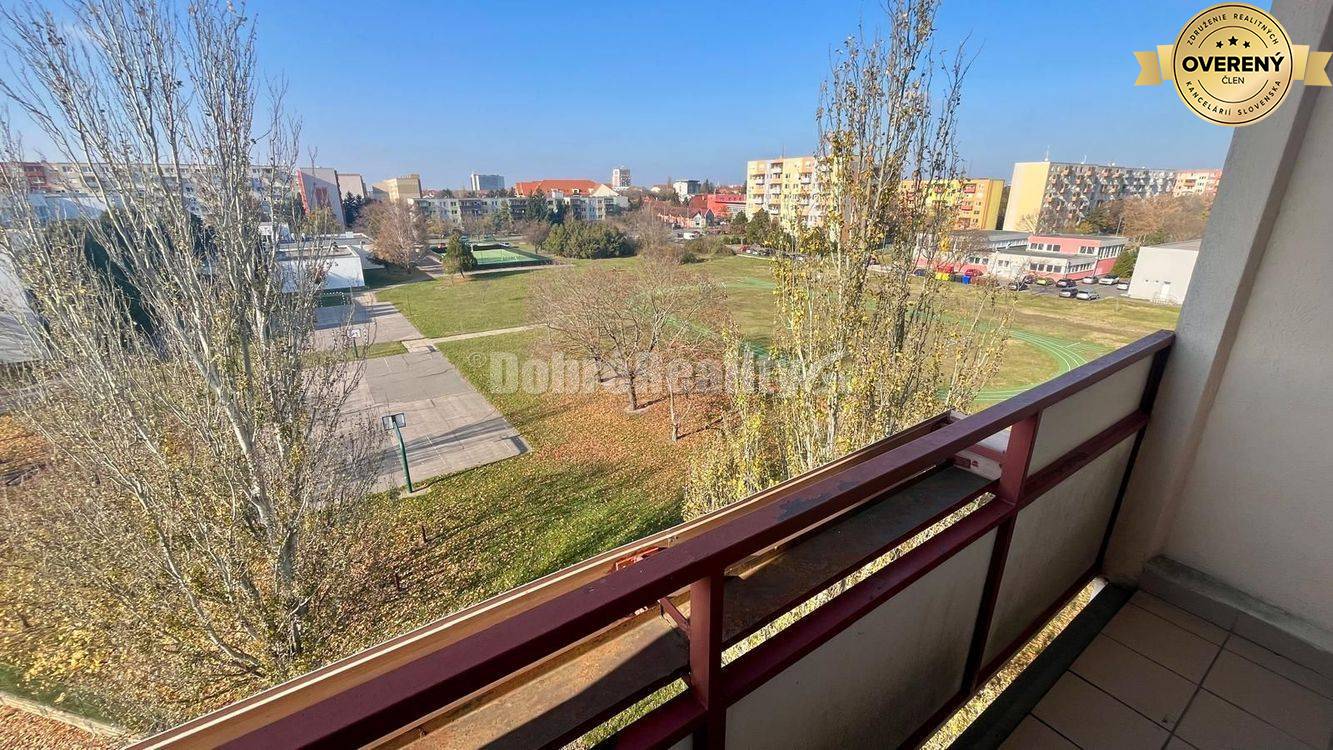 Zariadený 4 izbový byt Nové Zámky s dvomi balkónmi