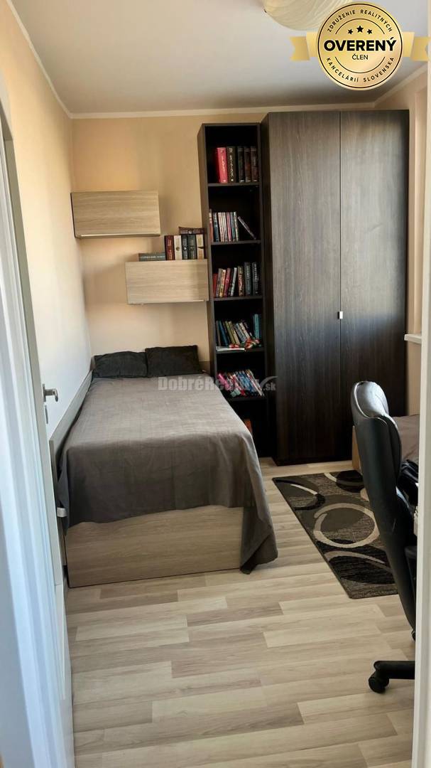 Zariadený 4 izbový byt Nové Zámky s dvomi balkónmi