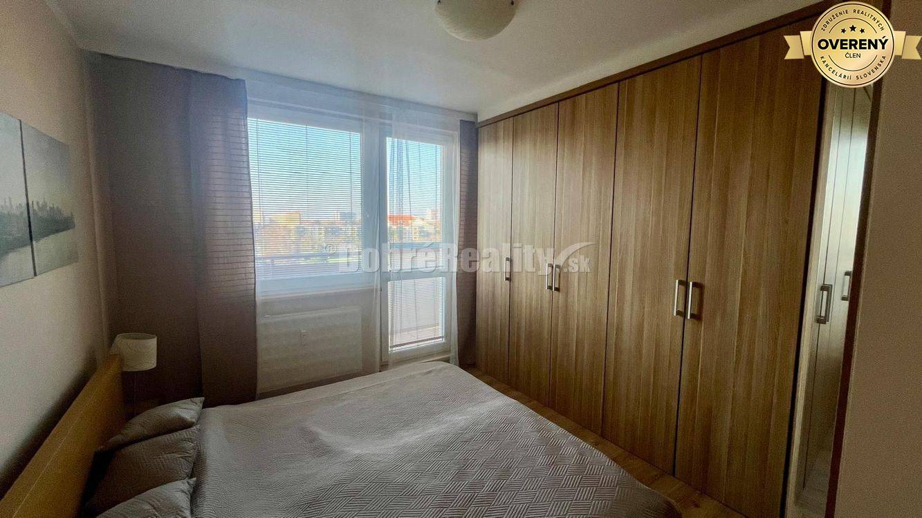 Zariadený 4 izbový byt Nové Zámky s dvomi balkónmi