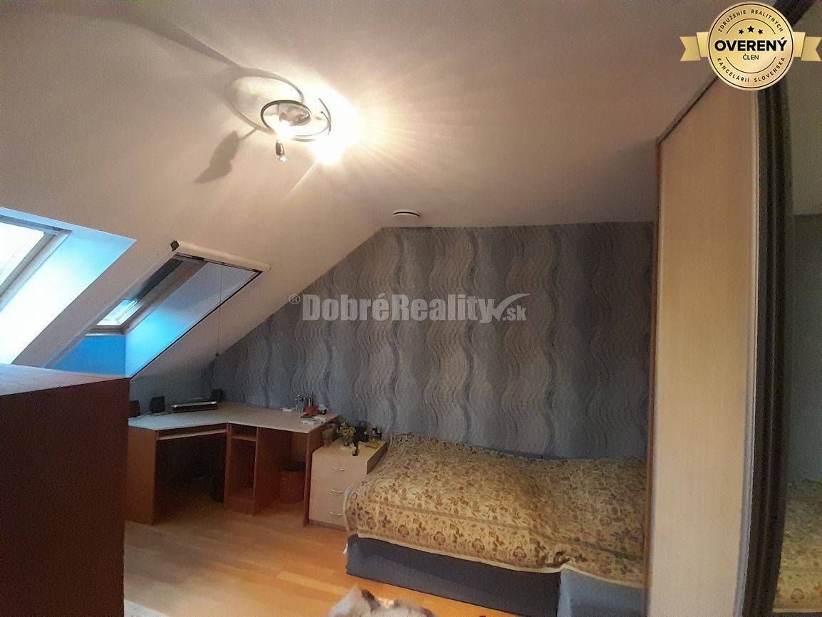 Nadštandartný 6 izbový rodinný dom v Nových Zámkoch