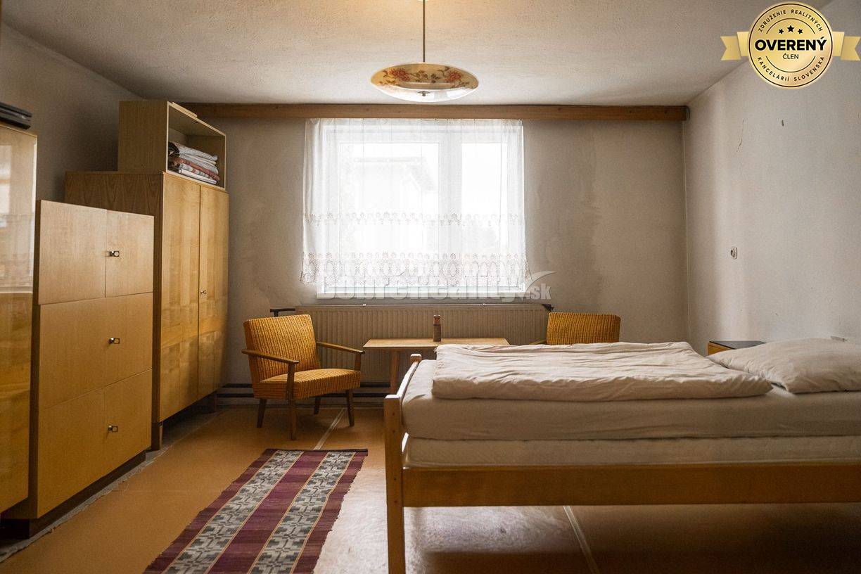 PREDAJ: 4 izbový gazdovský dom v tichej ulici, 136 m2, Polomka