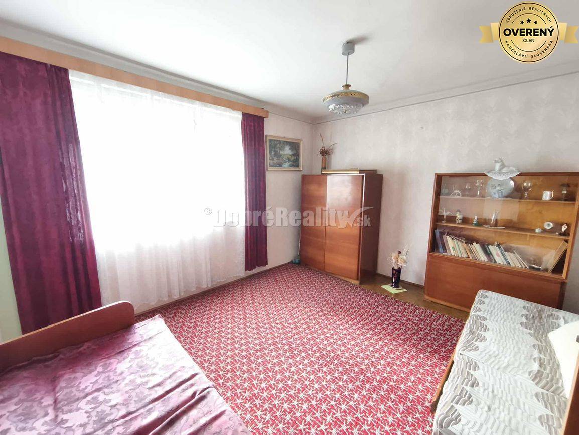 Dobré Reality Vám ponúkajú krásny pôvodný rodinný dom v obci Vlčany -