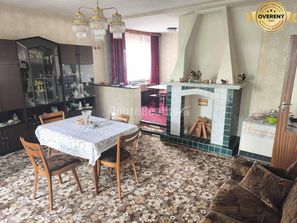 Dobré Reality Vám ponúkajú krásny pôvodný rodinný dom v obci Vlčany -