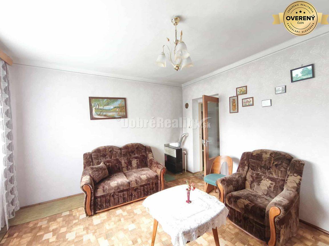 Dobré Reality Vám ponúkajú krásny pôvodný rodinný dom v obci Vlčany -