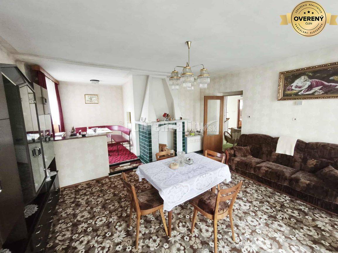 Dobré Reality Vám ponúkajú krásny pôvodný rodinný dom v obci Vlčany -