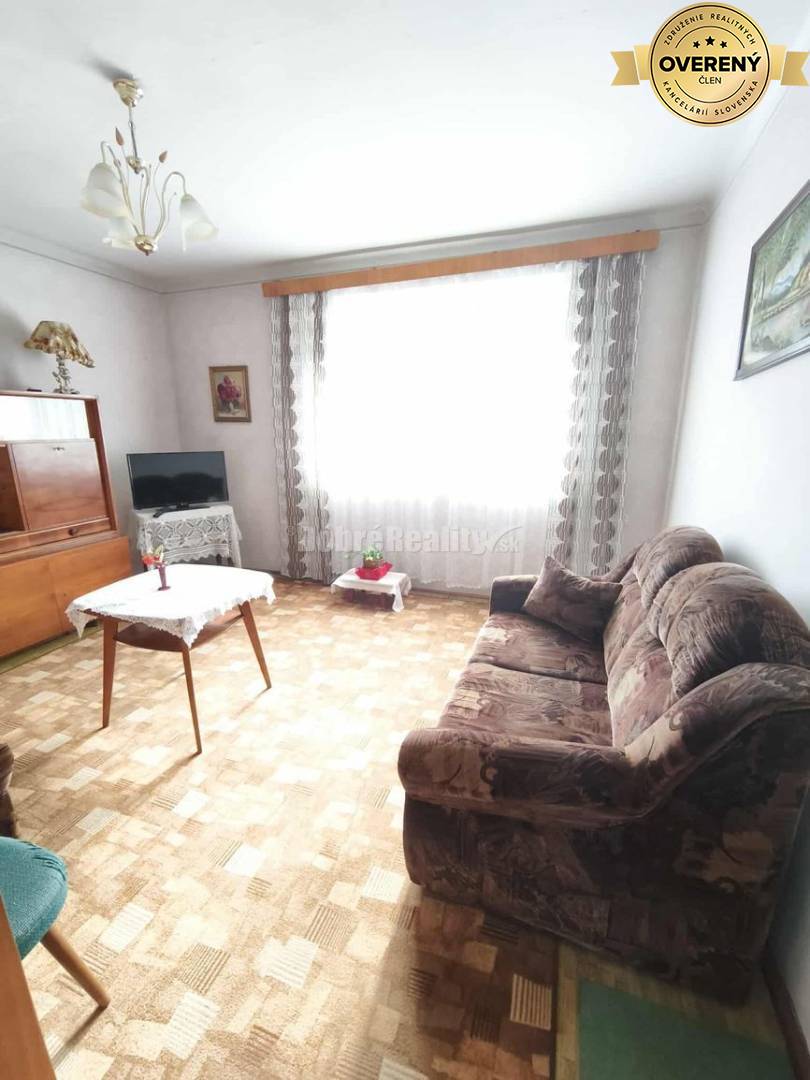 Dobré Reality Vám ponúkajú krásny pôvodný rodinný dom v obci Vlčany -