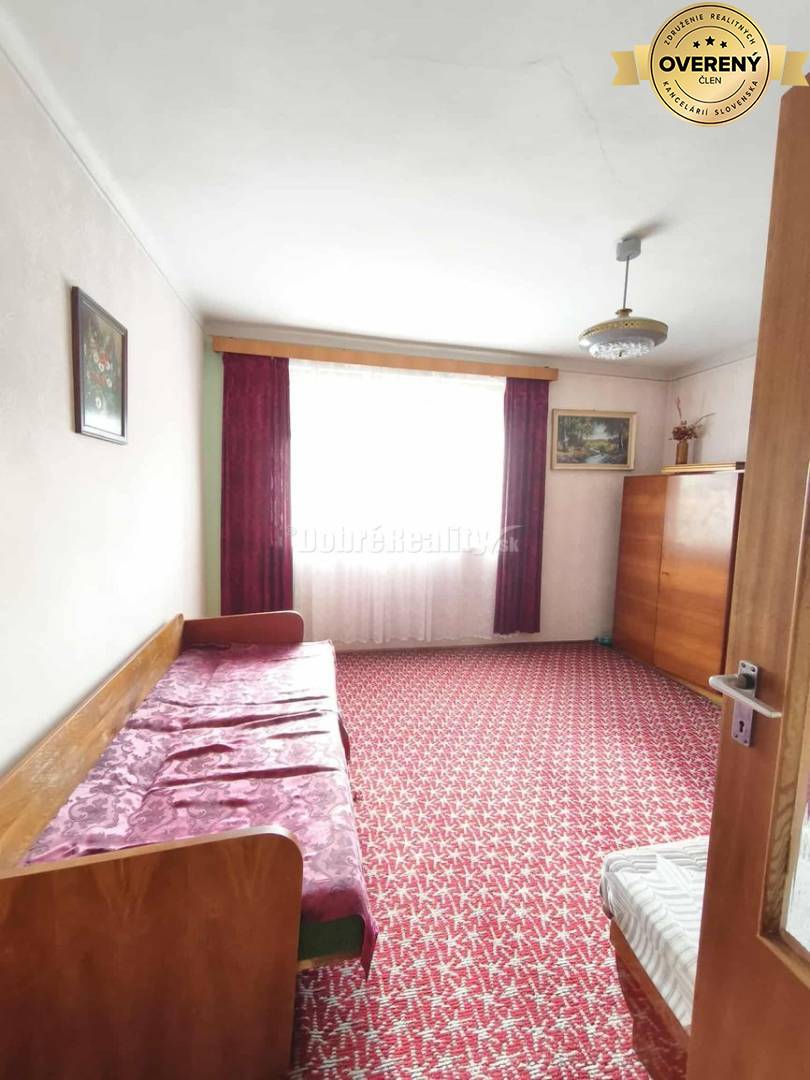 Dobré Reality Vám ponúkajú krásny pôvodný rodinný dom v obci Vlčany -