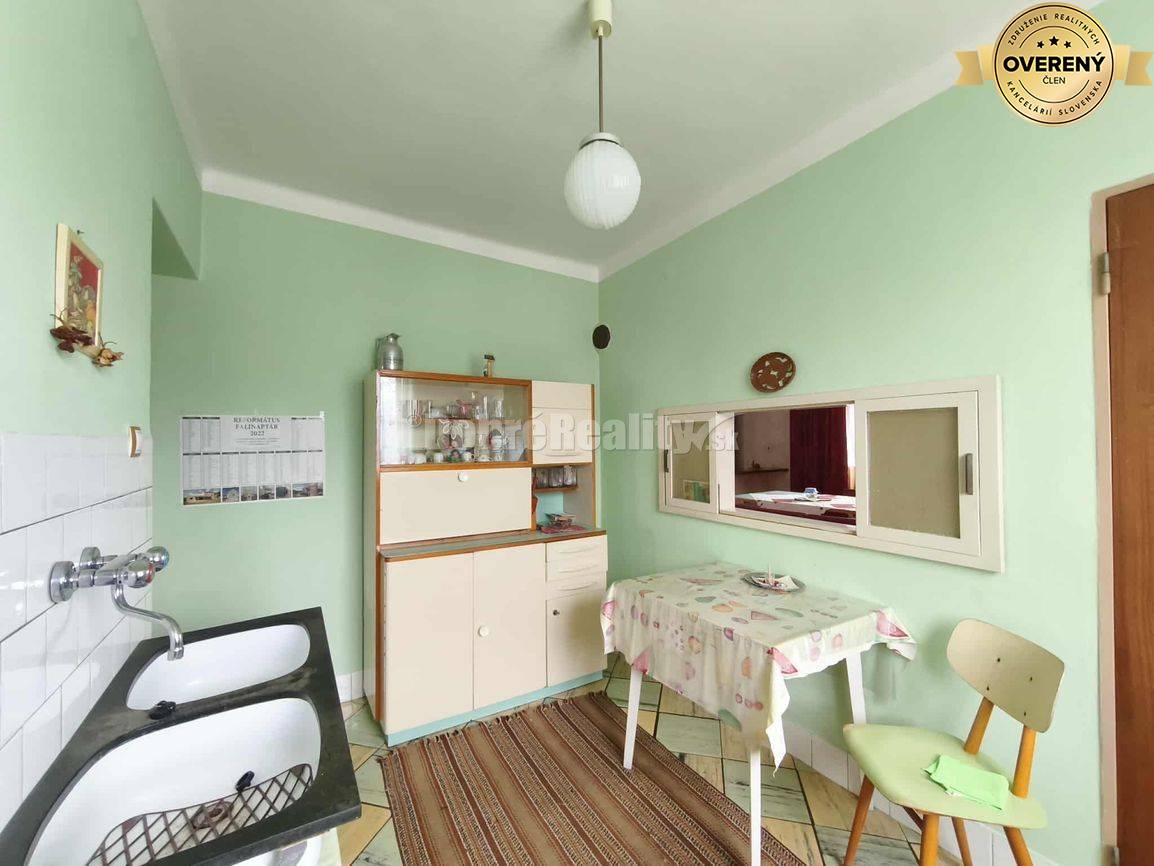 Dobré Reality Vám ponúkajú krásny pôvodný rodinný dom v obci Vlčany -