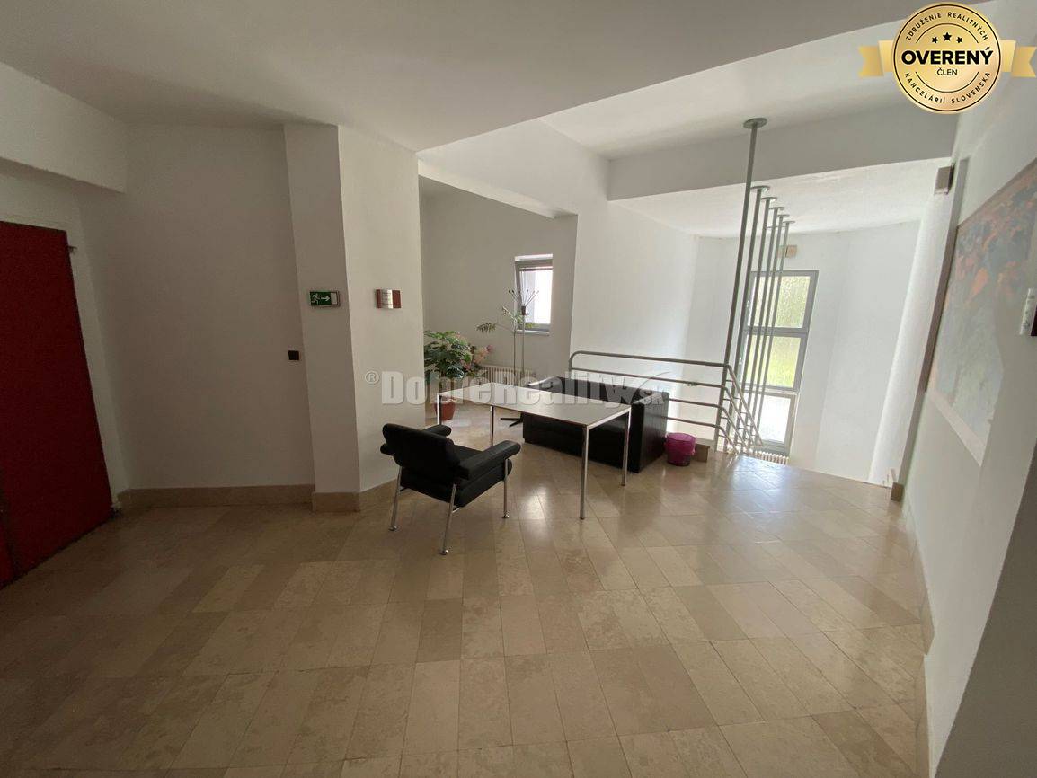 DOBRÉ REALITY Vám ponúkajú prenájom komerčnej miestnosti na kanceláriu