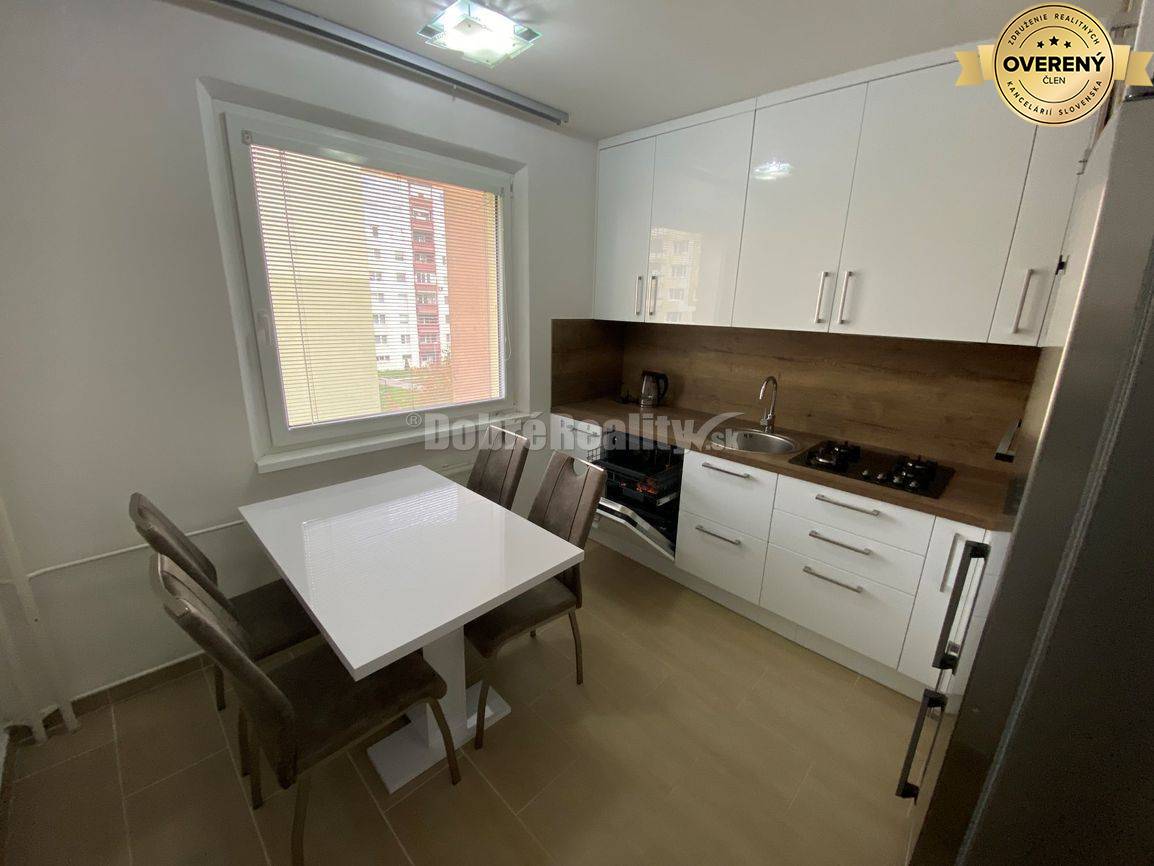 DOBRÉ REALITY ponúkajú na predaj luxusný, zariadený 4-izbový byt v Rim