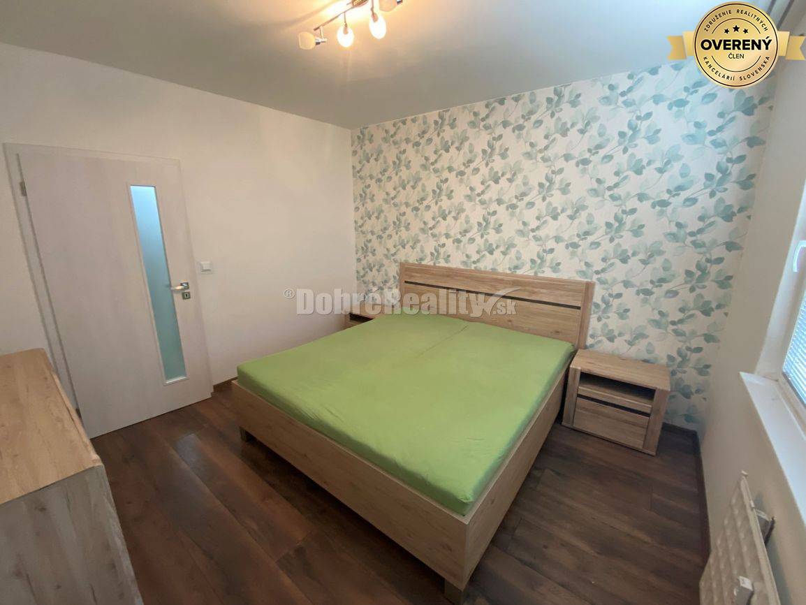 DOBRÉ REALITY ponúkajú na predaj luxusný, zariadený 4-izbový byt v Rim