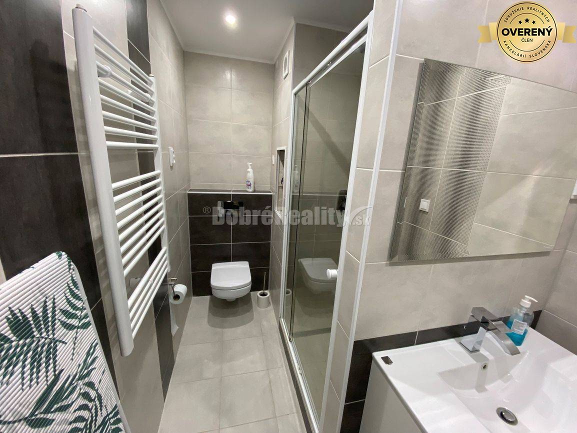 DOBRÉ REALITY ponúkajú na predaj luxusný, zariadený 4-izbový byt v Rim