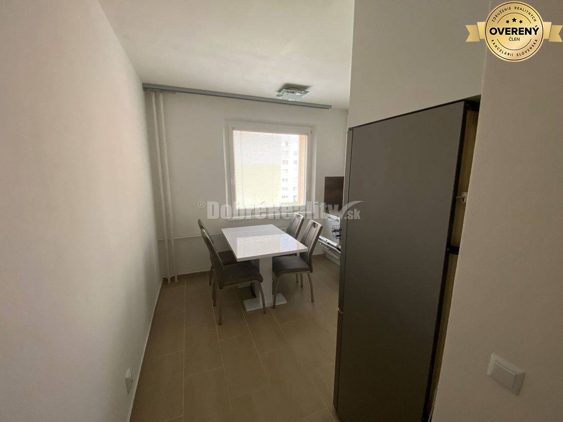 DOBRÉ REALITY ponúkajú na predaj luxusný, zariadený 4-izbový byt v Rim