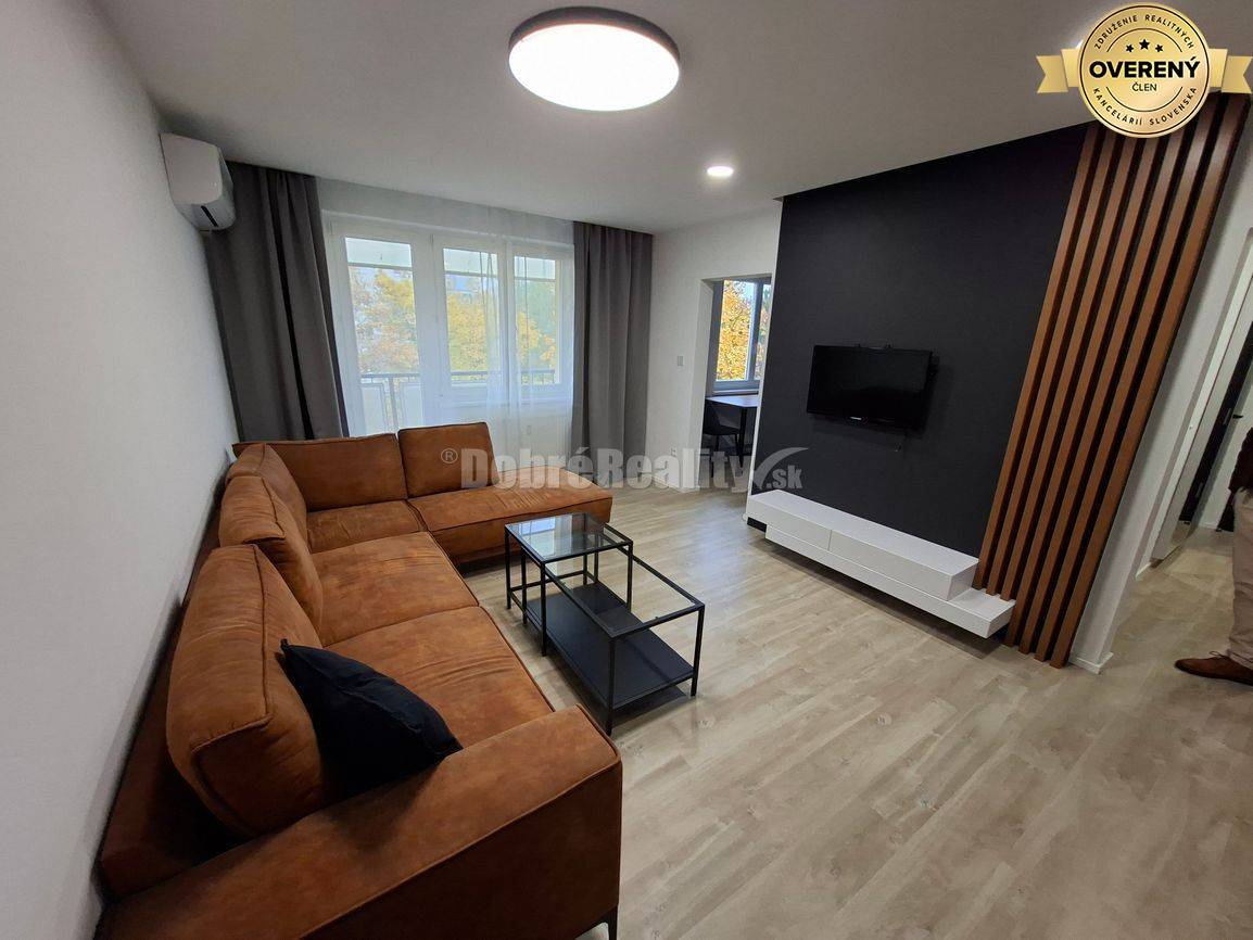 DOBRÉ REALITY - krásny 2-i. byt na prenájom v centre Prievidze-rezervo