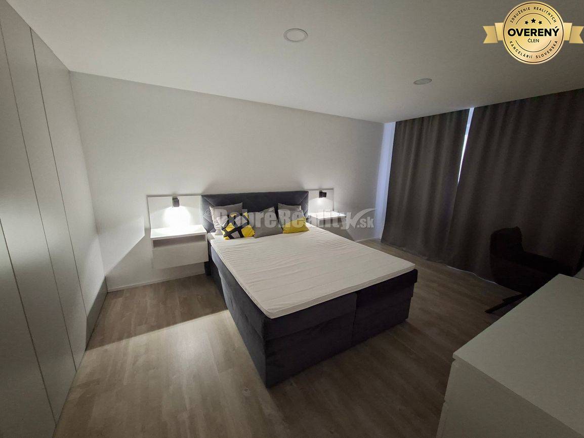 DOBRÉ REALITY - krásny 2-i. byt na prenájom v centre Prievidze-rezervo