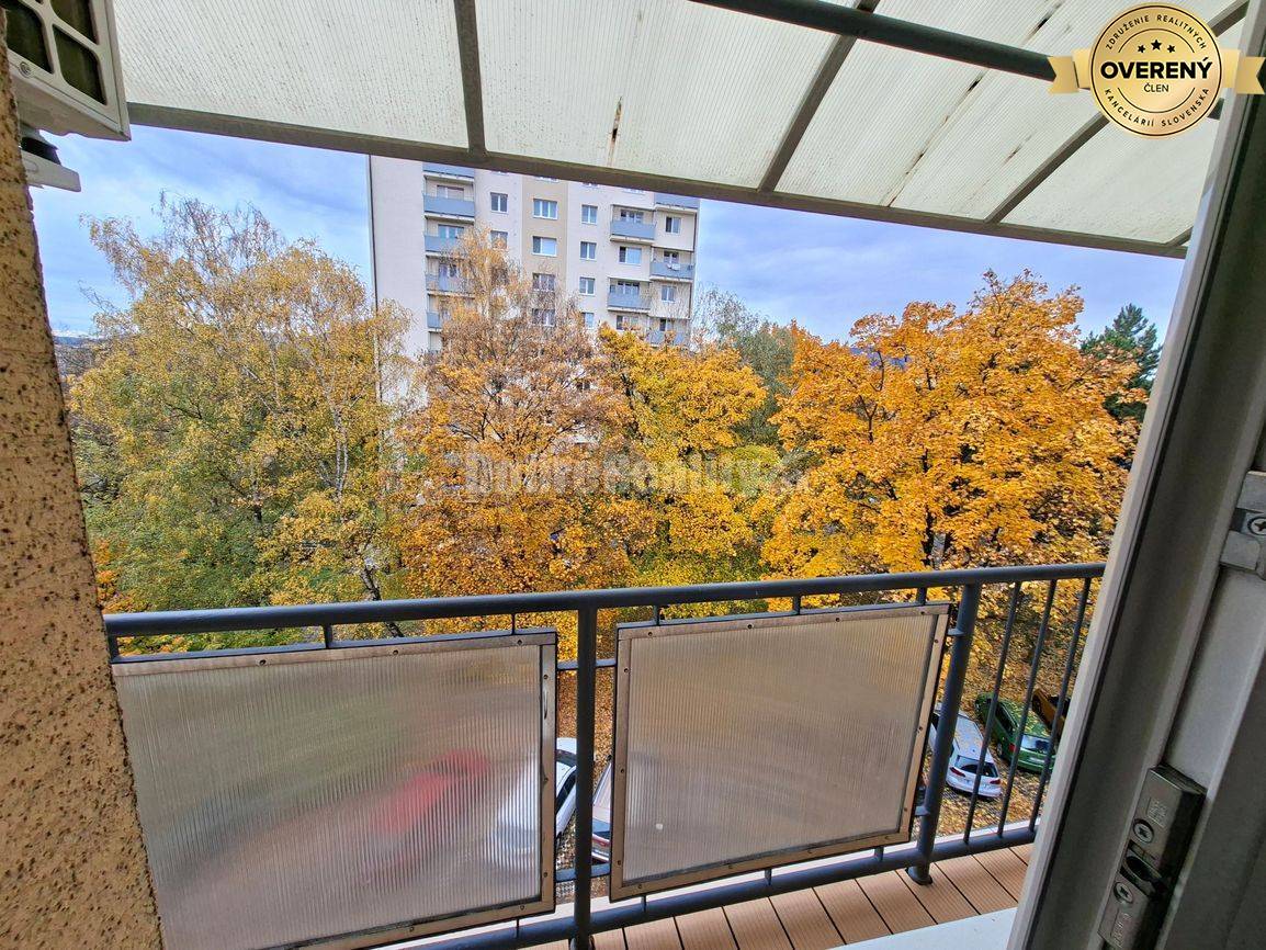 DOBRÉ REALITY - krásny 2-i. byt na prenájom v centre Prievidze-rezervo