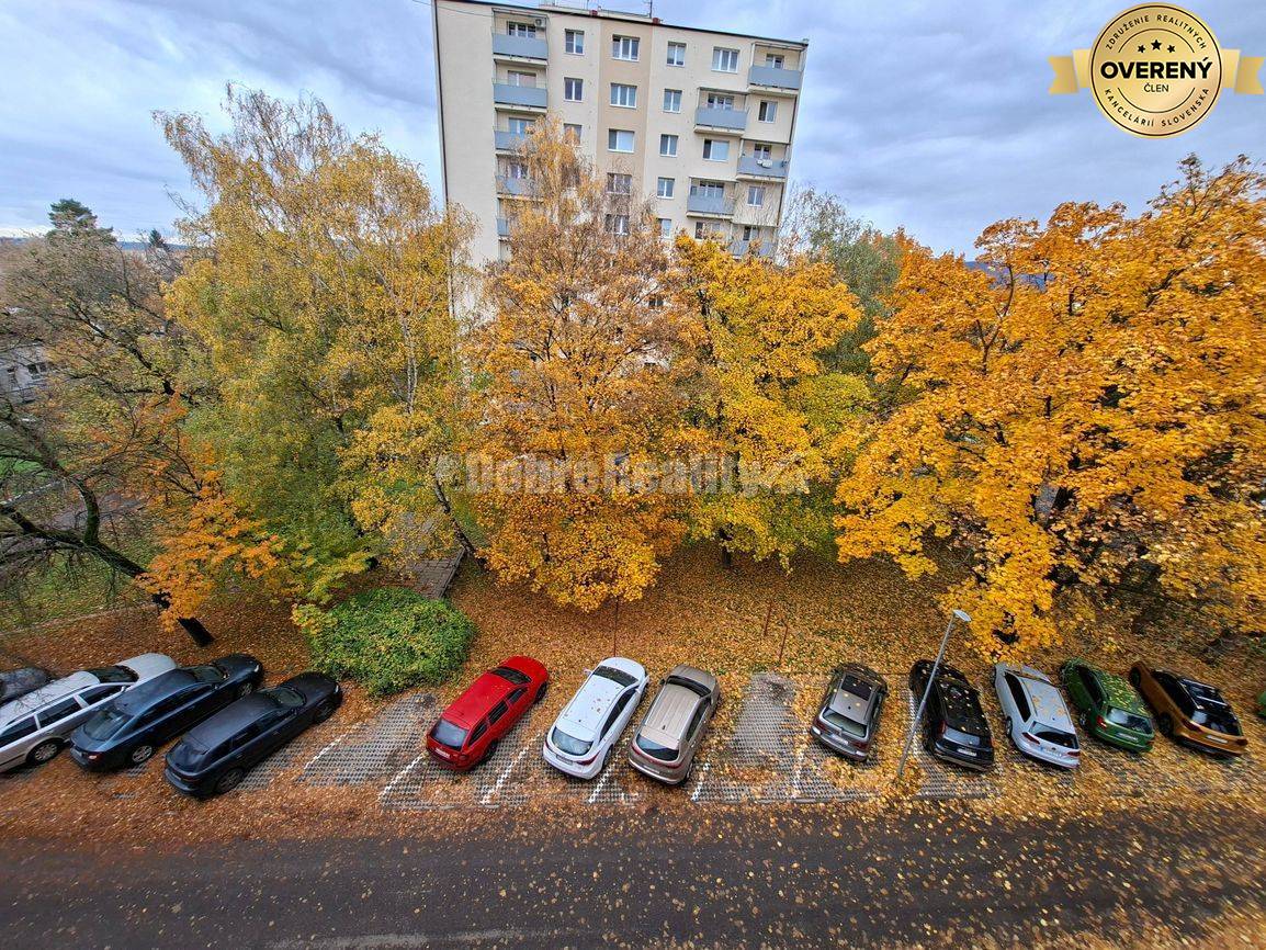 DOBRÉ REALITY - krásny 2-i. byt na prenájom v centre Prievidze-rezervo