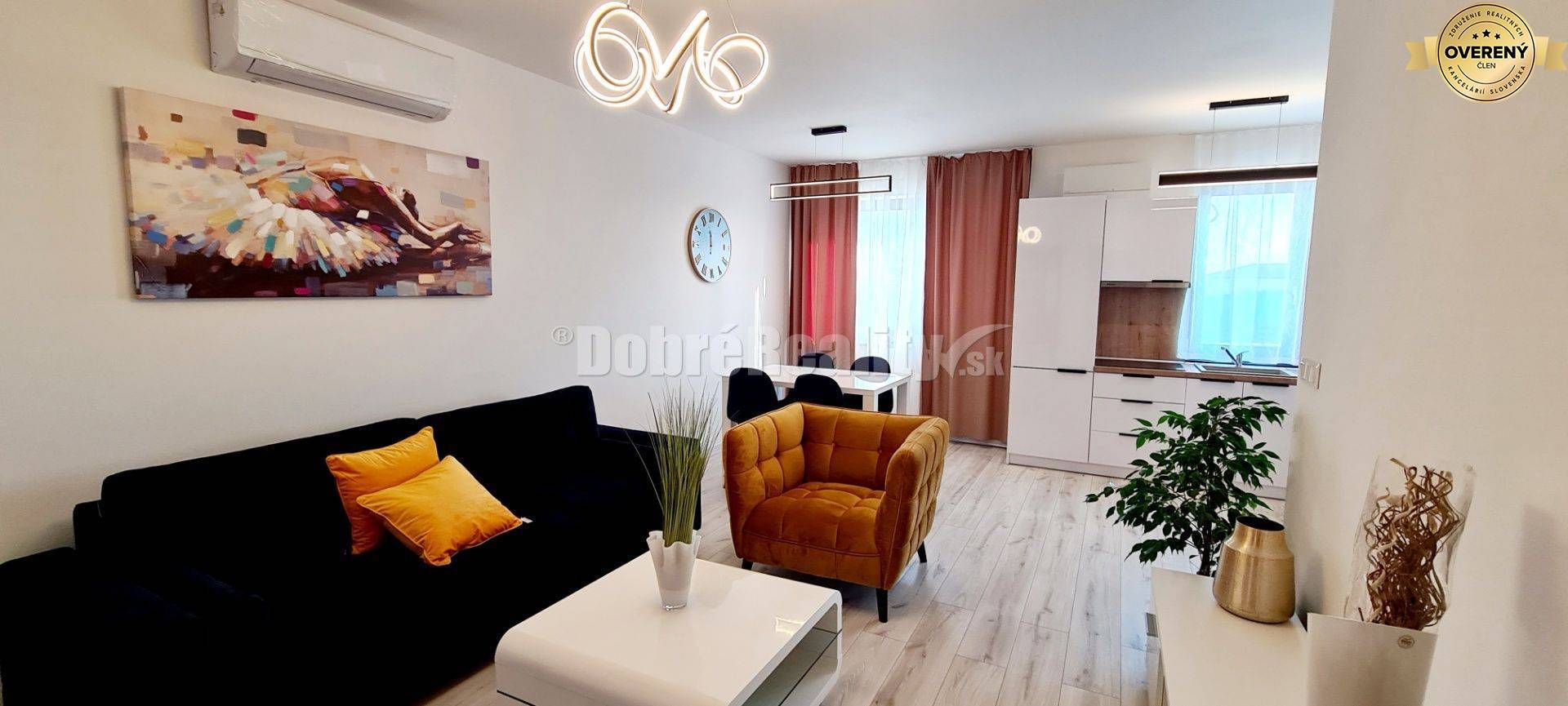 Zariadená novostavba pri Váhu, 3-izb.RD v radovej zástavbe