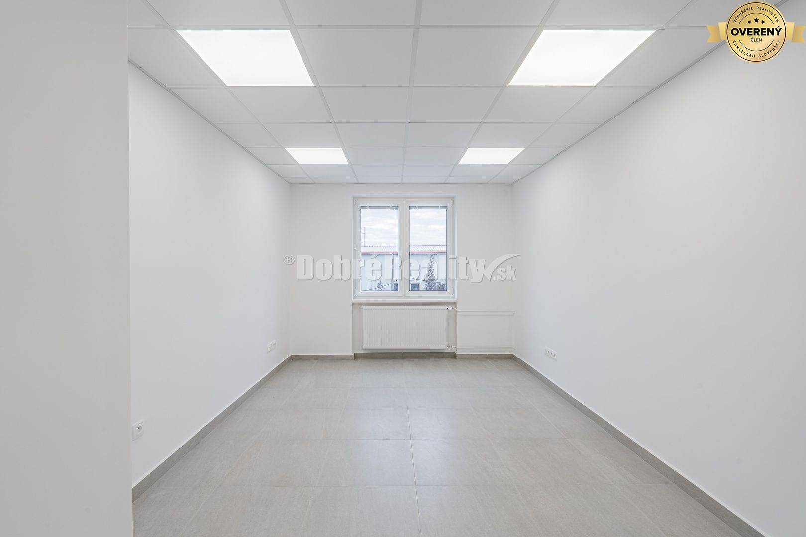 PRENÁJOM: Kancelária s parkovacím miestom (17 m2), 3B Office - Zvolens