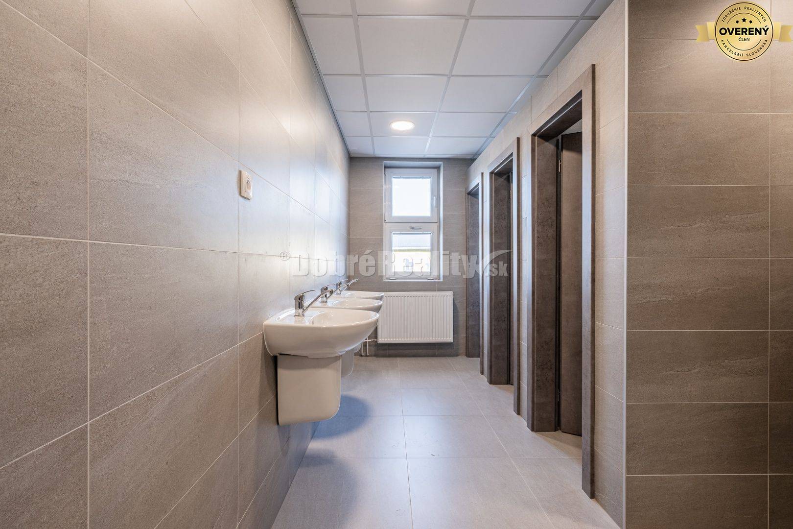 PRENÁJOM: Kancelária s parkovacím miestom (17 m2), 3B Office - Zvolens