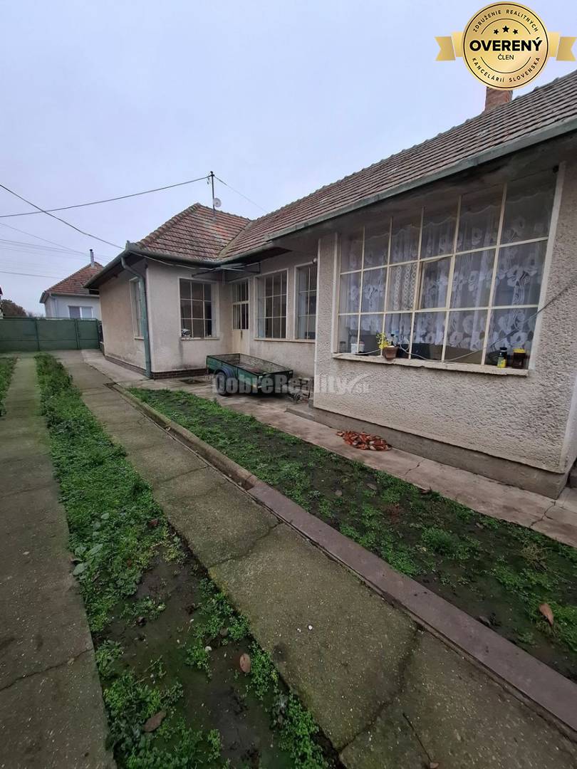 Dobre reality ponúkajú na predaj 4izb RD v Banove