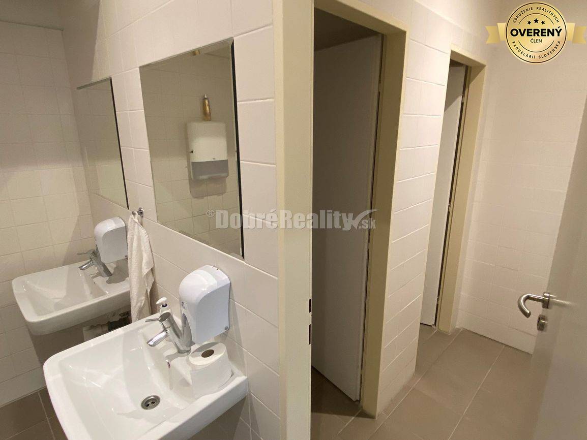 Dobré Reality Vám ponúkajú prenájom bezbariérovej komerčnej miestnosti