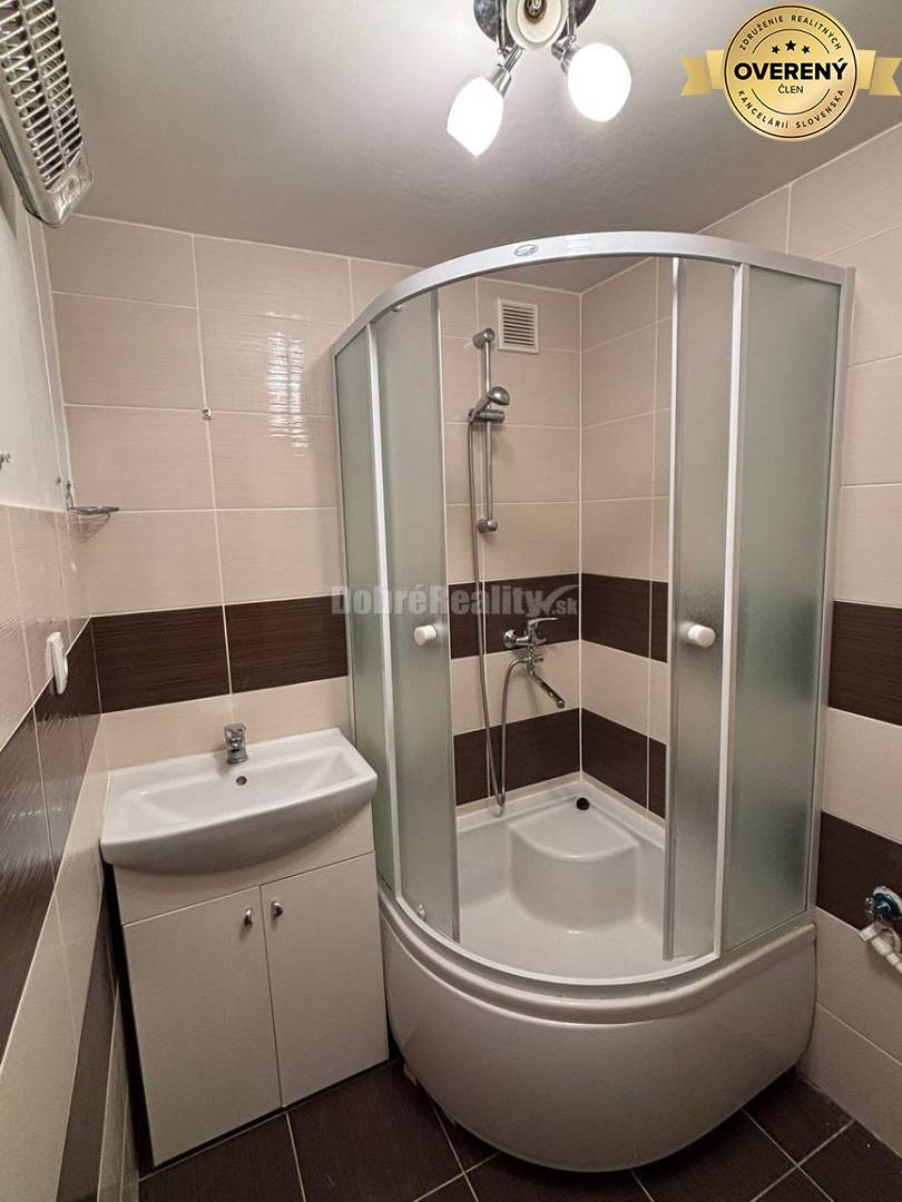 Ponúkame Vám na prenájom 3-izbový byt v centre v Rimavskej Sobote