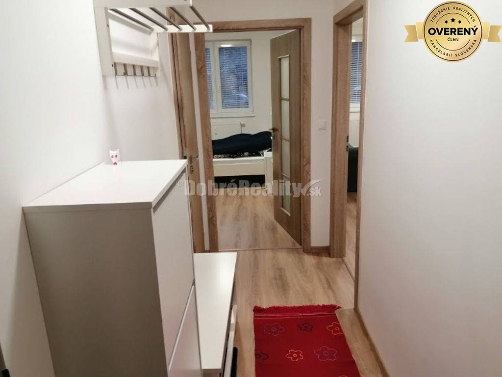 PRENÁJOM: MODERNÝ, ZARIADENÝ 2 IZBOVÝ BYT PRI NEMOCNICI F. D. R.
