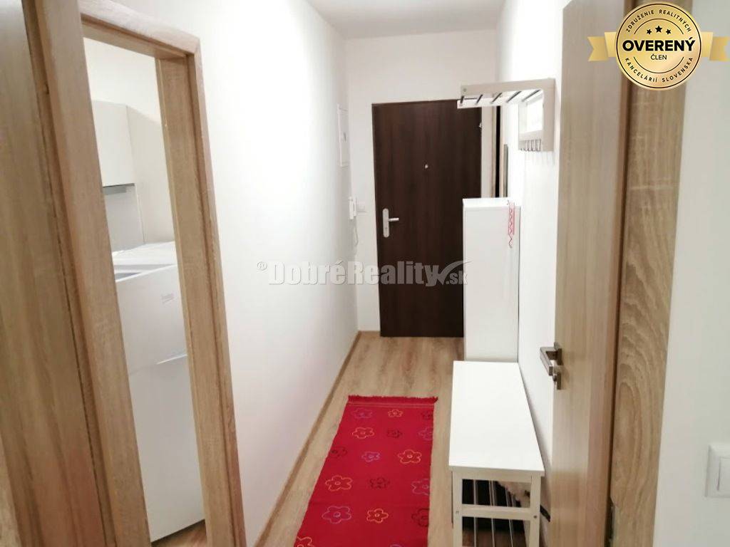 PRENÁJOM: MODERNÝ, ZARIADENÝ 2 IZBOVÝ BYT PRI NEMOCNICI F. D. R.