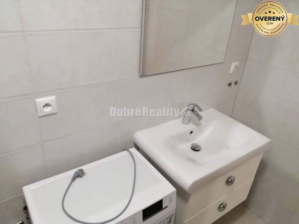 PRENÁJOM: MODERNÝ, ZARIADENÝ 2 IZBOVÝ BYT PRI NEMOCNICI F. D. R.