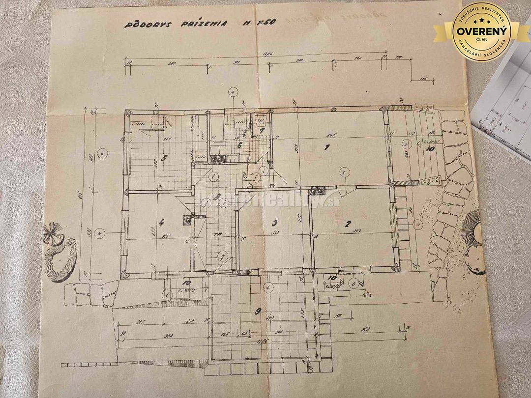 RD - ZOBOR na pozemku 575m2 - vhodný na bývanie, aj komerčné účely