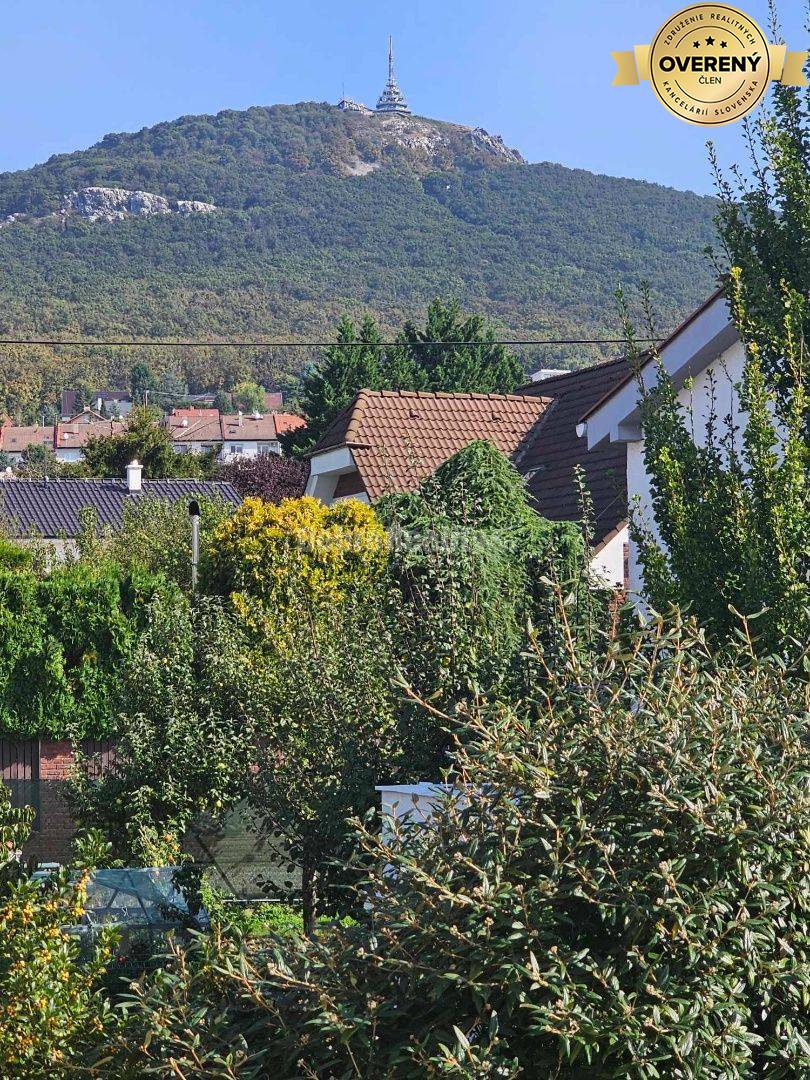 RD - ZOBOR na pozemku 575m2 - vhodný na bývanie, aj komerčné účely