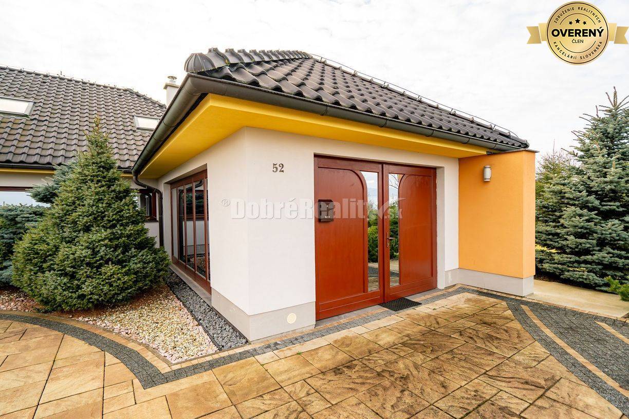 PREDAJ: Reprezentatívny objekt pre firemné využitie, 400 m² – Laskár,