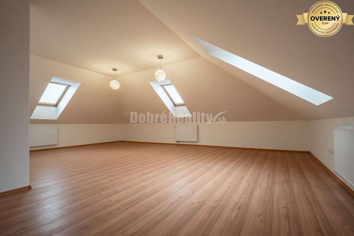 PREDAJ: Reprezentatívny objekt pre firemné využitie, 400 m² – Laskár,