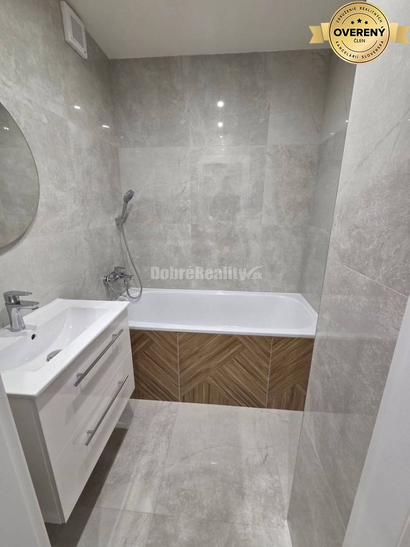 3 izbový byt na predaj 74 m2, ul. Králika, Prievidza .