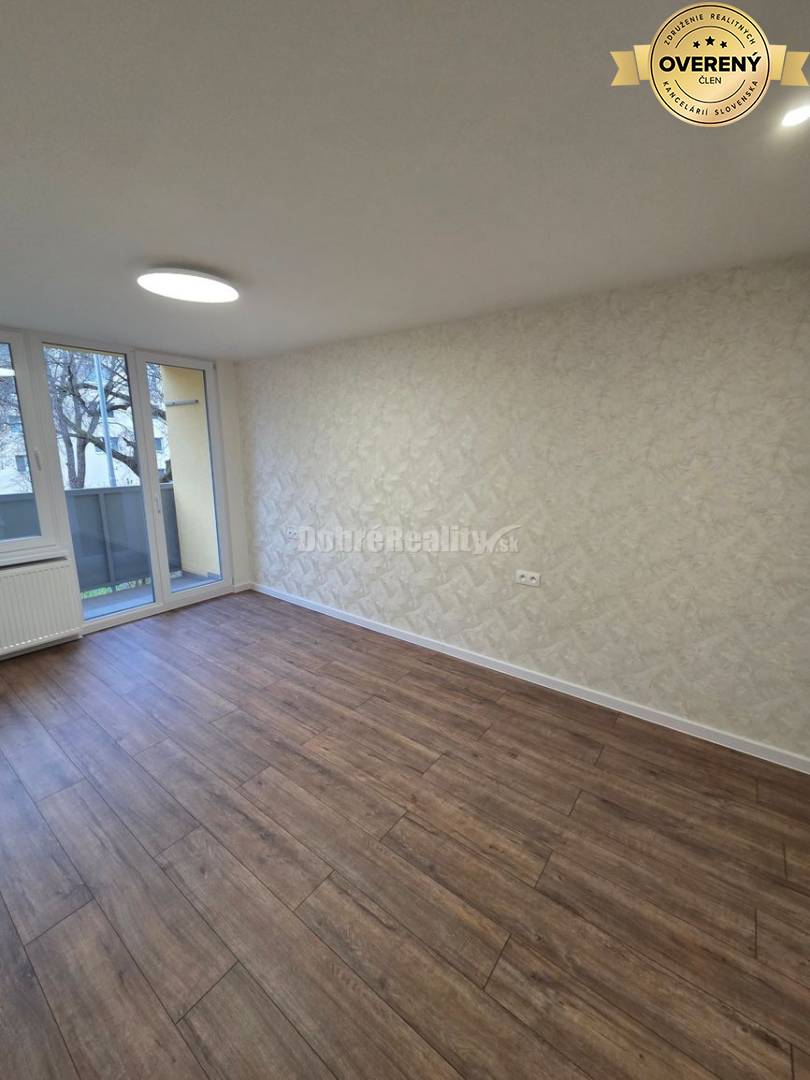 3 izbový byt na predaj 74 m2, ul. Králika, Prievidza . Staré Sídlisko.