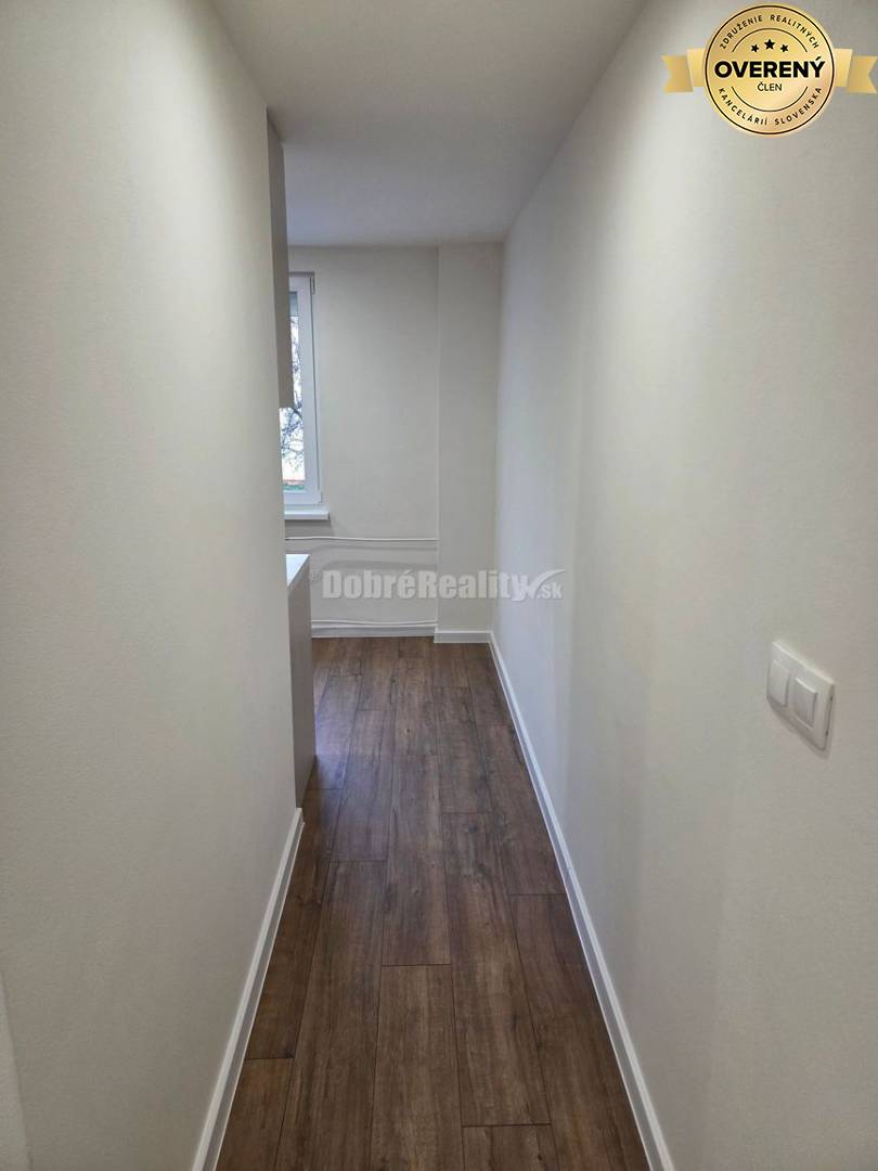 3 izbový byt na predaj 74 m2, ul. Králika, Prievidza . Staré Sídlisko.